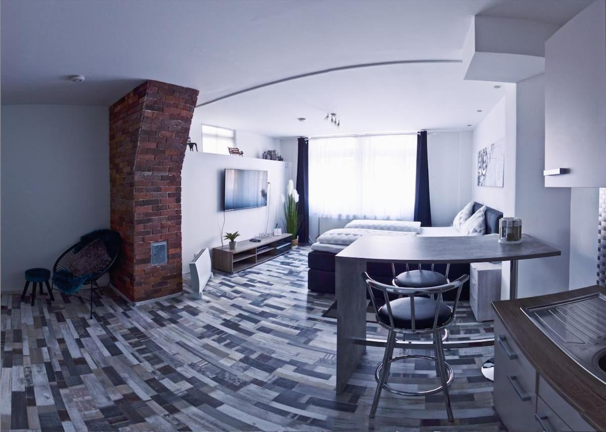 Moderne Wohnung Schwarzwald - In Bester Lage Direkt Am Fluss Bad Wildbad Eksteriør bilde